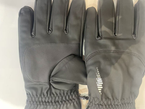 Guantes de Invierno de Neopreno Negros con Puño Elástico y Función Anticongelante para Protección Contra el Frío - Product Image 1