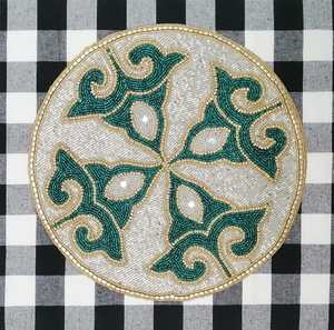 Mantel individual de lujo hecho a mano con bordado y cuentas de cristal, el más valorado, para eventos festivos y el hogar. Novedad: mantel individual para mesa de café y comedor. - Product Image 2