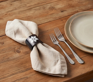 Modern <b>Black</b> Plastic <b>Napkin</b> Ring With White Geometric Flower Design For Elegant Table Decoration Use - Product Image 5