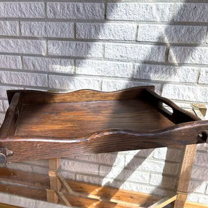 Plateau de service vintage en chêne massif avec poignées, plateau en bois rustique de style farmhouse - Product Image 1