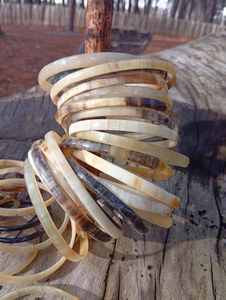 กำไลข้อมือทำจากเขาสัตว์แท้ เป็นมิตรกับสิ่งแวดล้อม ทำด้วยมือ สไตล์โบโฮชิค กำไลเรียวบาง เครื่องประดับงานแต่งงานจากธรรมชาติ ดีไซน์ไม่ซ้ำใคร สำหรับผู้หญิง เหมาะอย่างยิ่ง - Product Image 6