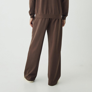 Pantalones de chándal anchos marrones de cintura media con cordón, de algodón, de largo completo, ajuste holgado, con logo bordado en la pierna derecha, estilo otoño. - Product Image 4