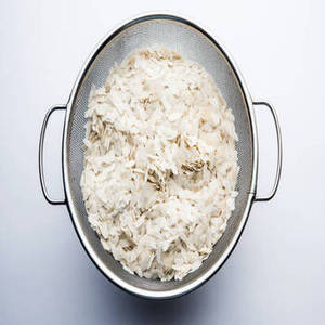 Nuevas Hojuelas de Poha Blanca Cruda India de Cosecha Reciente - Bajas en Carbohidratos, Sin Gluten, Hechas a Mano, Cocción en 2 Minutos, Bolsa a Granel - Product Image 6