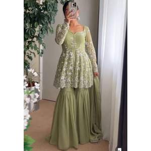 TRENDING GEORGETTE CHINE STITCH TRABAJO TOP SHARARA CON DUPATTA PISTA - Product Image 1
