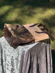 Bolso Tote de Cuero Genuino Personalizado con Pelo de Vaca, Cremallera y Bordado, Color Sólido - Bolso de Hombro para Mujer de Alta Calidad Estilo Vintage - Product Image 4