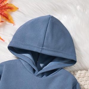 Fournisseur en gros : Ensemble tendance style urbain – Short taille élastique et haut à manches courtes, confortable et léger - Product Image 3