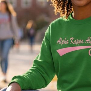 Sudadera Verde Oscuro con Cuello Redondo y Gráfico Rosa, Sudadera Casual de Invierno de Manga Larga de Algodón y Felpa para Mujer - Product Image 4