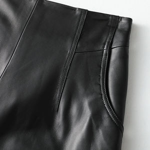 Shorts en similicuir PU pour femme, couleur unie, sur mesure, décontractés, taille haute, en similicuir, fabrication OEM - Product Image 6