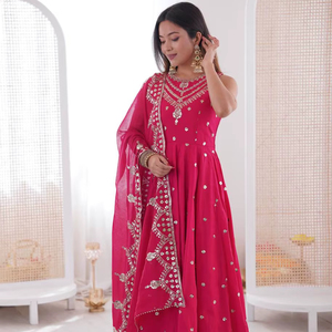 Élégante combinaison Anarkali sans manches en soie romaine avec broderies et pantalon palazzo – Collection de tenues de fête - Product Image 1