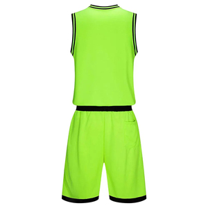 Uniforme de baloncesto de alta calidad hecho en Pakistán, personalizado con impresión para adultos, para venta al por mayor, ropa deportiva lisa con logotipo. - Product Image 3