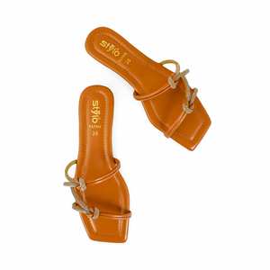 Sandalias de tacón informales color mostaza CL1933 - Product Image 1