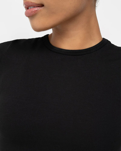 T-shirt tricoté noir uni à manches courtes et col rond pour femme, coupe ajustée, respirant, anti-humidité, style sportif et streetwear, vente en gros - Product Image 6