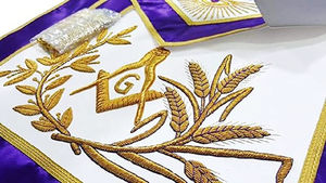 Tablier maçonnique de haute qualité en peau d'agneau, design personnalisé, avec aimant, broderie LED clignotante, point de croix, travail de broderie à la main - Product Image 2