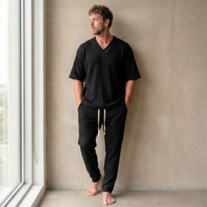 Ensemble de survêtement pour homme personnalisé, tissu côtelé, t-shirt à col en V avec pantalon de jogging, vêtements décontractés - Product Image 1