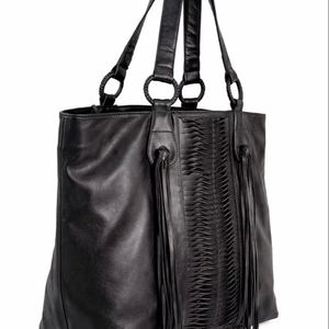 Unique Design <b>Soft</b> Genuine <b>Leather</b> Women Handbag Stylish Ladies Tote <b>Bag</b> for Everyday Use Office and Travel Available For Sale - Product Image 1