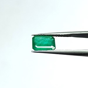 Émeraude octogonale verte de 2,12 carats provenant de Zambie, pierre précieuse brute ETiS-305 - Product Image 3