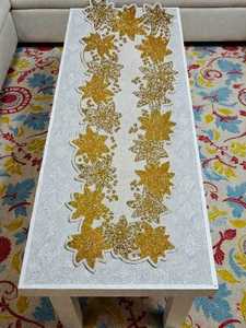Handmade Fabric <b>Table</b> <b>Mat</b> Customized Shape Luxury Design Green Gold Embroidered Pattern Adjustable Lightweight Eco-Friendly 5mm - Product Image 3