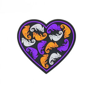 Écussons en caoutchouc personnalisés en gros, gaufrés 3D en silicone/PVC, étiquettes logo de haute qualité pour cadeaux sportifs - Couleur et forme personnalisées - Product Image 2