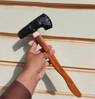Produits phares faits main : Hache de combat et épée en obsidienne sculptées à la main, et baguette de guérison en pierre pour artisanat en cristal et cadeaux