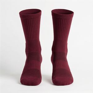 Chaussettes de sport en coton personnalisées de qualité supérieure, unisexes, à compression, OEM, couleur personnalisée, respirantes, équipement d'entraînement athlétique - Product Image 1