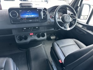 Mercedes-Benz Sprinter 519 Minibús Usado del 2025, 17 Asientos - Product Image 3