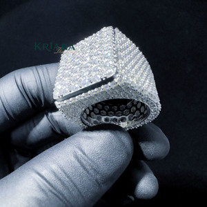 Bague Hiphop en Argent 925 Plaqué Or 18K avec Diamant de Laboratoire Taille Brillant Couleur D Blanc Luxe Unisexe pour Usage Quotidien et Cadeau de Fête - Product Image 1