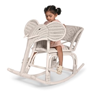 Chaise à bascule pour bébé en forme d'animal, adorable balançoire en rotin en forme de cheval et d'éléphant, vente en gros, écologique, faite à la main, animaux à monter - Product Image 1