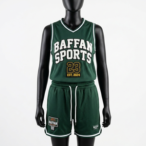 Conjunto Deportivo Premium de Malla de Poliéster Transpirable, Verde Oscuro con Paneles de Rayas Blancas, Sublimación Personalizada, Uniformes Deportivos para Mujer - Product Image 1