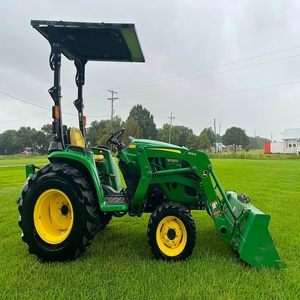 Tractor John Deere 3038E con cabina a precio asequible, maquinaria en perfecto estado para todas las necesidades agrícolas. - Product Image 3