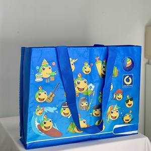 Bolsas de Mano Personalizadas con Asas, Impresión Flexográfica y de Huecograbado, Color Nuevo, para Estudiantes, Vietnam, Bolsa Tejida de BOPP y PP - Product Image 4