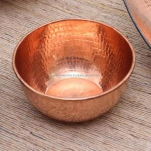 Bol de service en cuivre profond avec un design à large ouverture, parfait pour servir du riz, des pâtes, des salades et pour les dîners en famille - Product Image 6