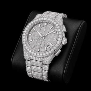Reloj de Hombre en Tono Plateado con Incrustaciones de Piedras Brillantes, Esfera con Tres Subesferas, Cronógrafo, Reloj de Lujo, Estilo para Fiestas - Product Image 2