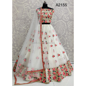 Collections de velours de vêtements de mariée indiens pour la mariée avec le travail de Zarkhan par Fabzone - Product Image 5