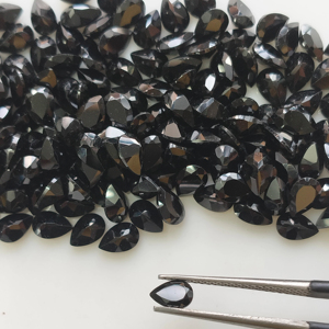 Espinela Negra Natural, Corte Pera de 6x4MM, Gema Suelta de la Mejor Calidad para Joyería, Gemas de Red Mountain - Product Image 2