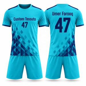 TESSUTO ชุดฟุตบอลลายเพชรทรงเรขาคณิตสีน้ำเงินเขียวขจีผ้าสแปนเด็กซ์โพลีเอสเตอร์ชุดกางเกงขาสั้นคอวีหมายเลขชื่อที่กำหนดเอง - Product Image 1