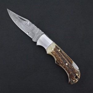 Cuchillo de bolsillo plegable de Damasco hecho a mano con mango de asta de ciervo, punta recta, personalizado para caza, camping, actividades al aire libre, EDC, venta al por mayor - Product Image 1