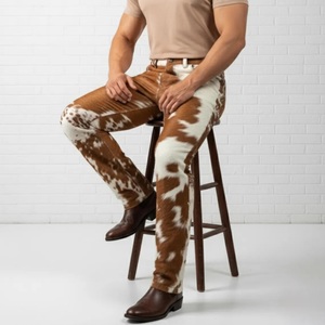 Pantalones de cuero con diseño de logotipo personalizado, pantalones de cuero auténtico con estampado de vaca para hombre, pantalones de cuero estilo vaquero. - Product Image 3