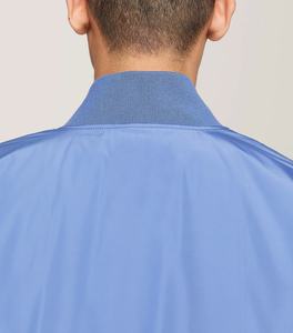 Chaqueta de bombardero de nailon de talla grande personalizada al por mayor, chaqueta de bombardero acolchada de satén de temporada de invierno de tela tejida transpirable de color sólido - Product Image 6