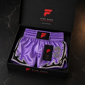 Shorts de Muay Thai modernes conçus pour la force, la flexibilité et un confort respirant, avec des matériaux de qualité supérieure et une construction durable. - Product Image 6