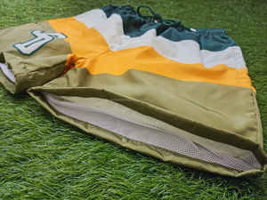 กางเกงว่ายน้ำขาสั้นผู้ชายกางเกงขาสั้นผ้าไนลอน100% เอวยางยืดน้ำหนักเบาสไตล์สตรีทสีพื้น - Product Image 3