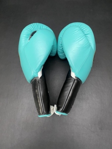 Guantes de Boxeo Ligeros, Diseño 'No Boxing No Life', Forro Interior Transpirable, Forma Ergonómica para la Cabeza, Cierre Firme en la Muñeca, Acabado Suave - Product Image 5