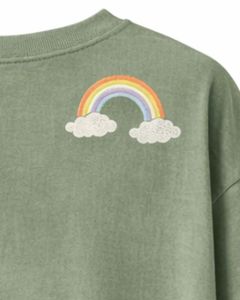 Camiseta Corta para Mujer en Verde Salvia, Bordado de Montaña y Naturaleza, Manga Corta, Informal, Mezcla de Algodón Suave, Verano, Venta al Por Mayor - Product Image 5
