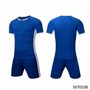 Uniforme de Fútbol Personalizado para Hombre, Uniforme Deportivo Transpirable de Calidad Pakistaní para Niños, Color Único, Venta al por Mayor - Product Image 5