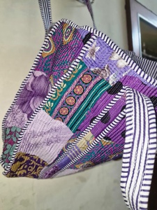 Sac fourre-tout en soie violette fait main pour femme, sac à bandoulière pour le shopping, imprimé floral, réutilisable, sac à main tendance, cadeau, sac de voyage, sac de plage, sac de marché - Product Image 2