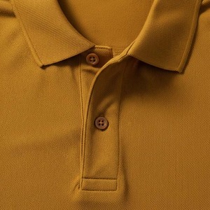 เสื้อโปโลผู้ชายสีพื้น แขนสั้น ผ้าฝ้าย ทรงปกติ สีเหลืองมัสตาร์ด - Product Image 2