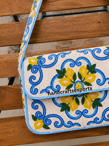 Sac à bandoulière de luxe artisanal personnalisé, motif floral bleu et jaune, tendance, robuste, léger et sûr, à porter en bandoulière - Product Image 5