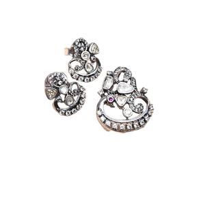 Ensemble de boucles d'oreilles et de pendentifs cloutés en argent sterling 925 avec pierres de moissanite oxydées, parfait pour les occasions spéciales - Product Image 1