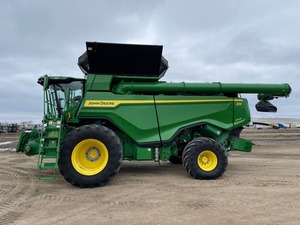 รถเกี่ยวข้าวขนาดใหญ่รุ่น 2023 X9 1000 Heavy Duty รุ่น Z223628 ประสิทธิภาพสูงสำหรับงานหนัก - Product Image 4