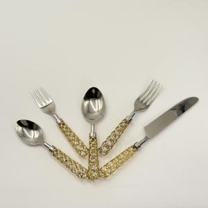 Juego de Cubiertos Hechos a Mano de Acero Inoxidable con Acabado Espejo y Diseño Decorativo con Hilos Dorados, Mangos Metálicos para Vajilla y Utensilios de Cocina - Product Image 4