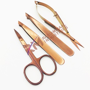 Pince à épiler RMI en acier inoxydable durable, couleur or rose, avec ressort, pour la coupe et le façonnage des sourcils, pointue, avec logo personnalisé - Product Image 1